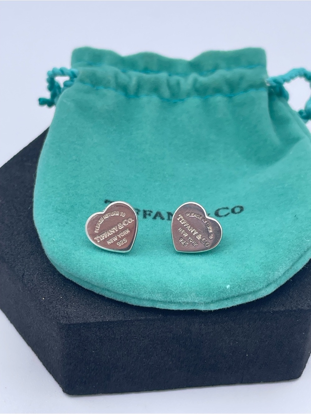 Tiffany & Co. Return to Tiffany Heart Stud Earrings Sterling Silver 925 Mini - Picture 4 of 6